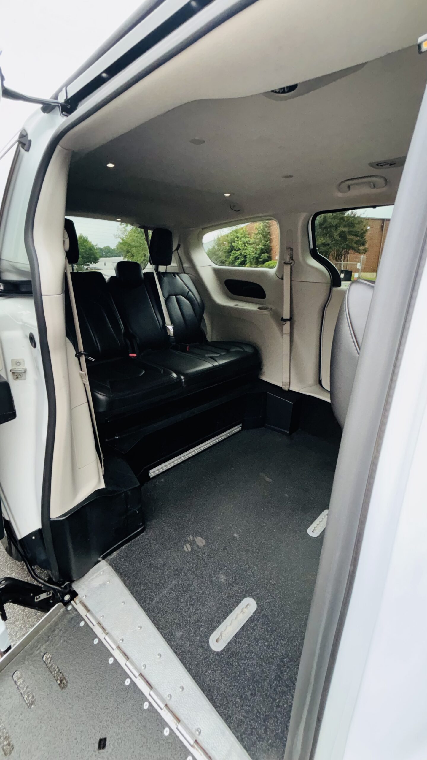 2023 Chrysler Pacifica Touring L - Photo 14