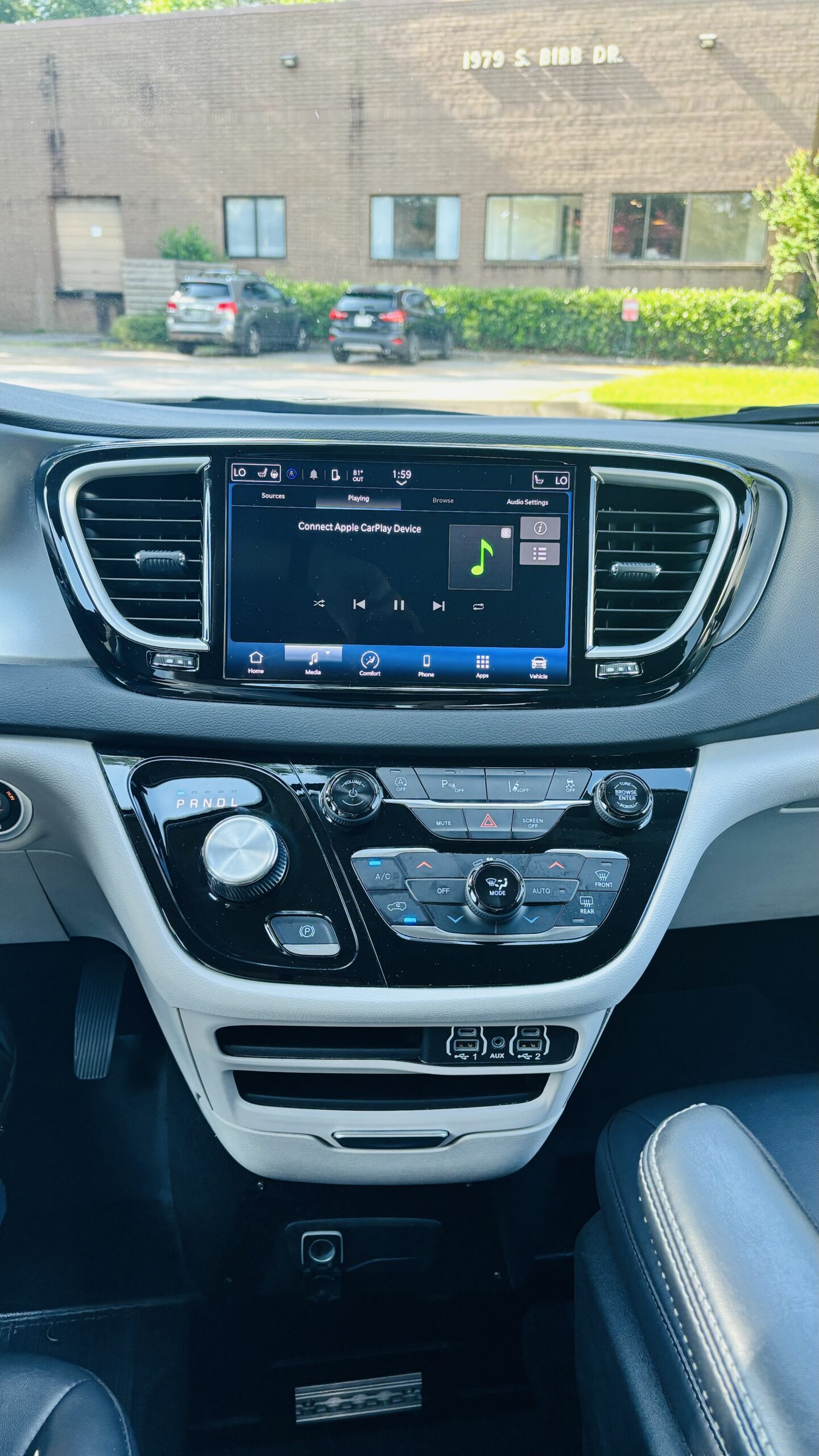 2024 Chrysler Pacifica Touring L - Photo 7