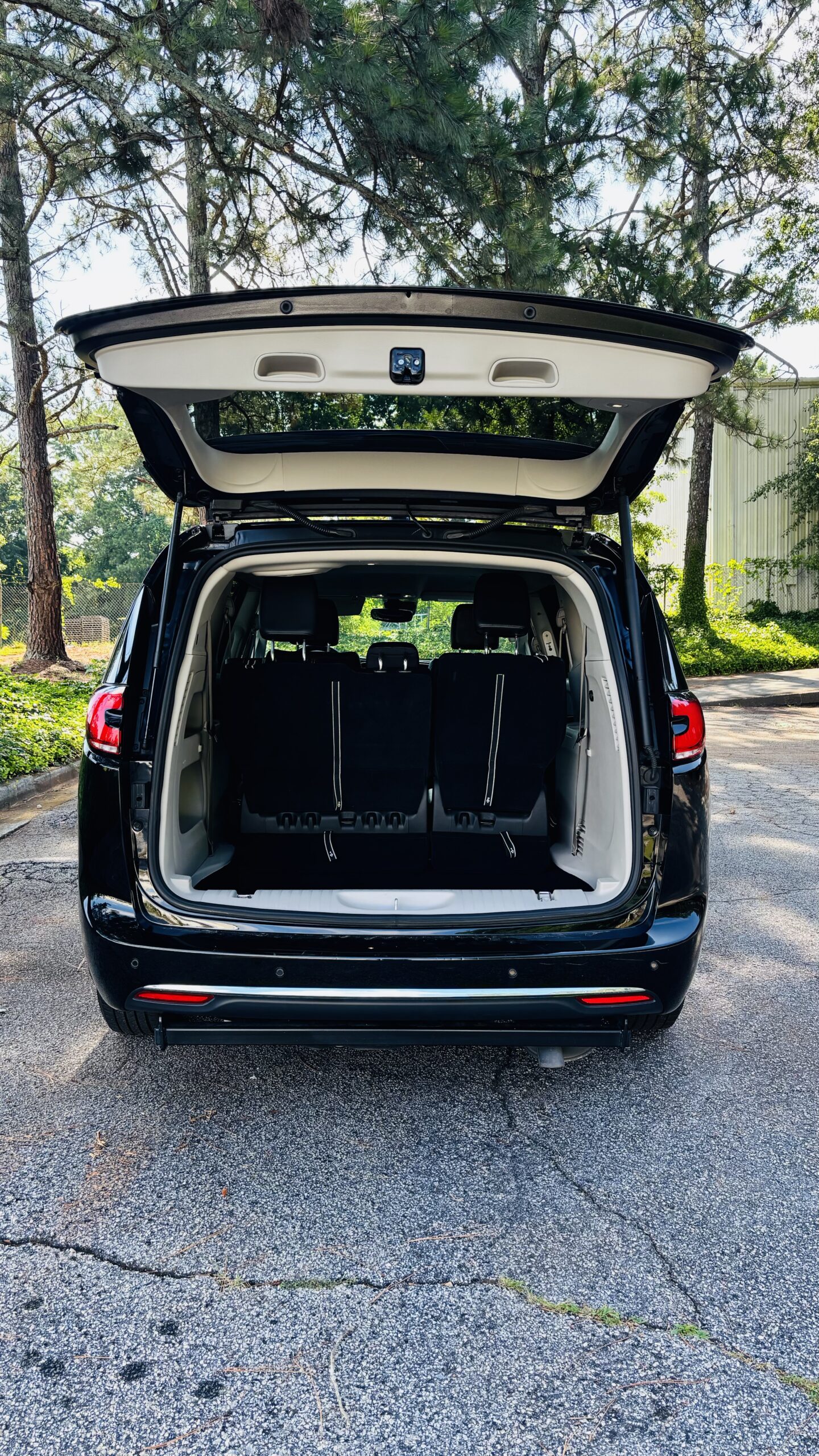 2024 Chrysler Pacifica Touring L - Photo 10