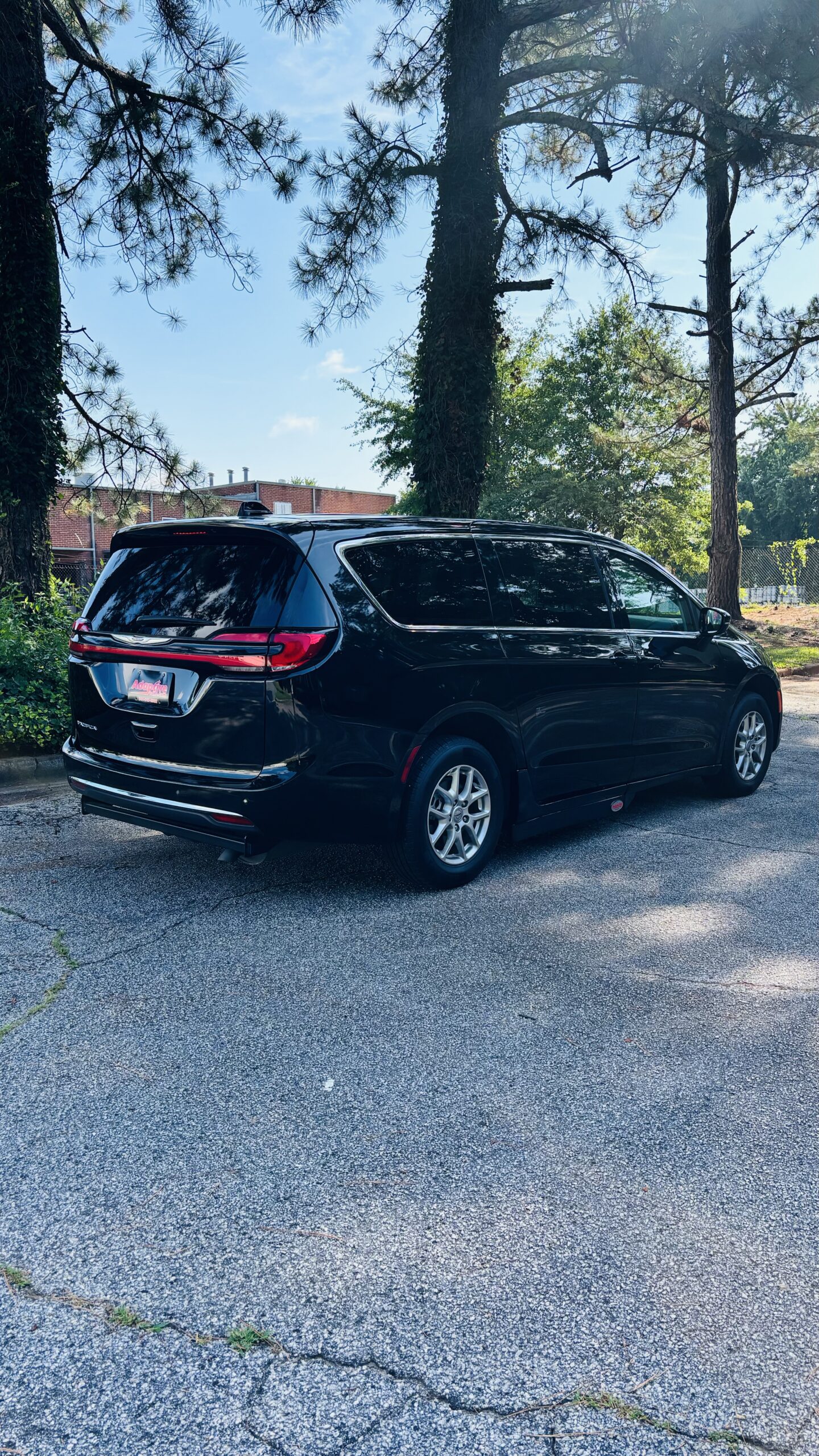 2024 Chrysler Pacifica Touring L - Photo 12