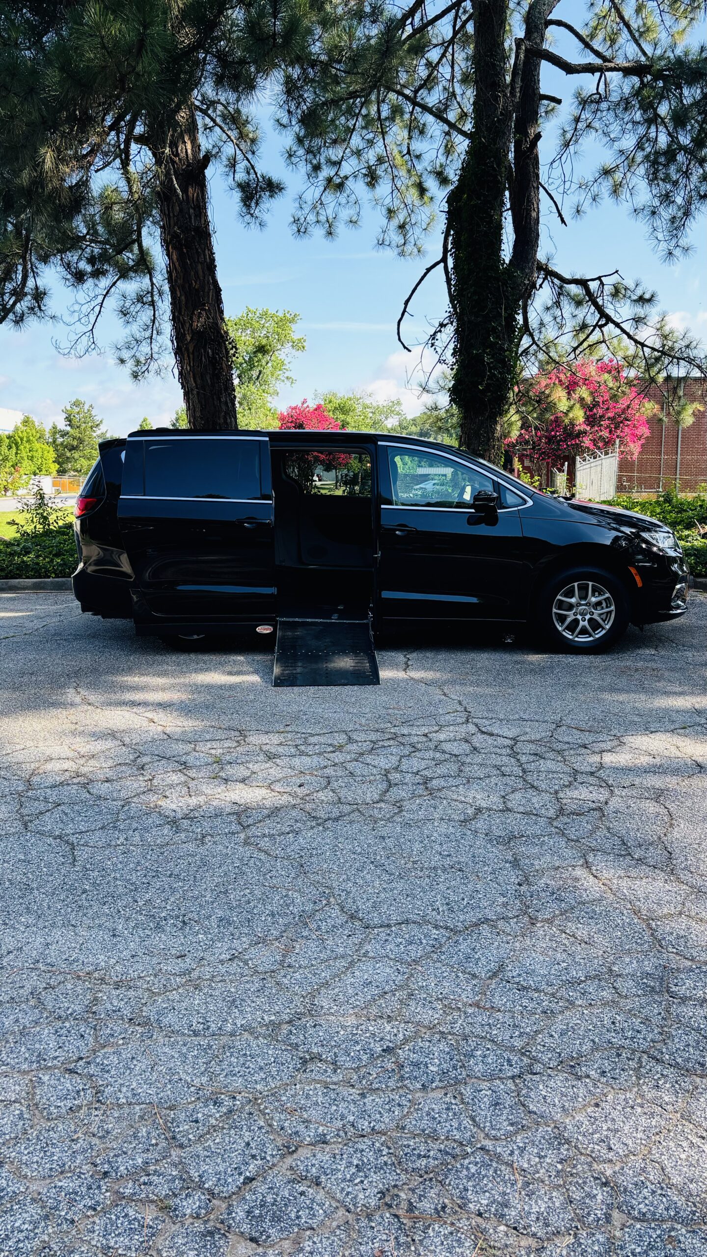 2024 Chrysler Pacifica Touring L - Photo 19